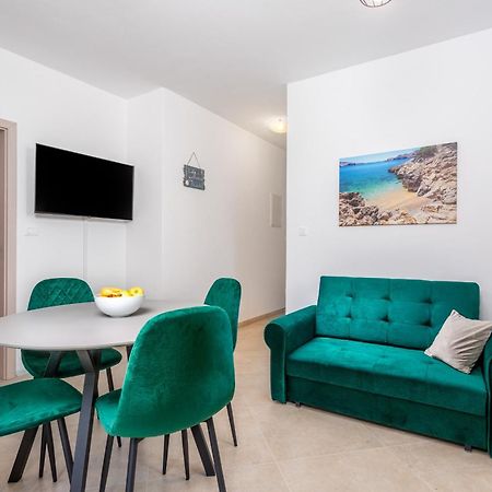 Divine Apartments 巴斯卡 外观 照片