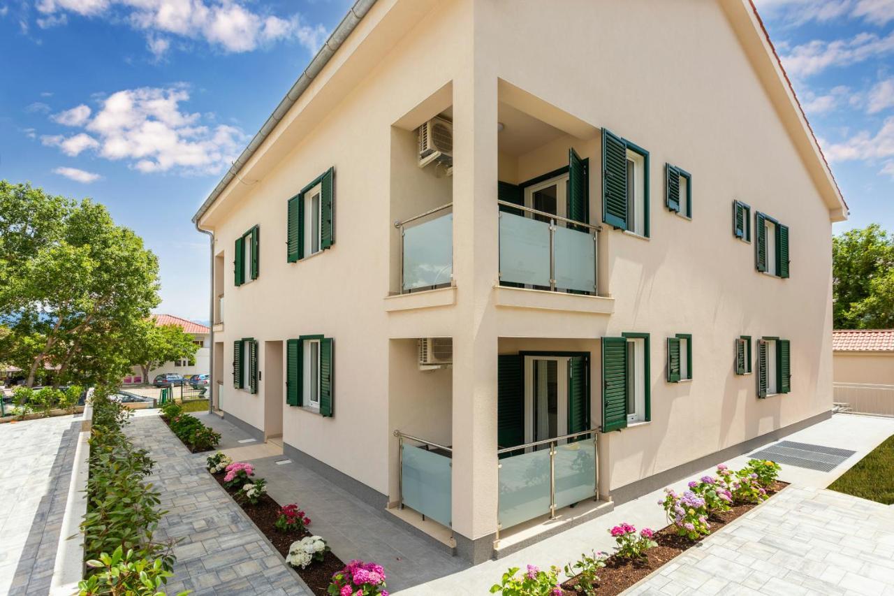 Divine Apartments 巴斯卡 外观 照片