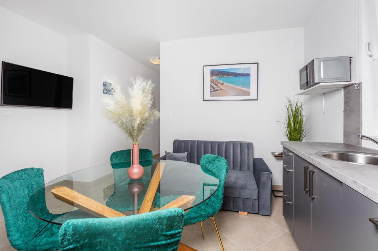 Divine Apartments 巴斯卡 外观 照片