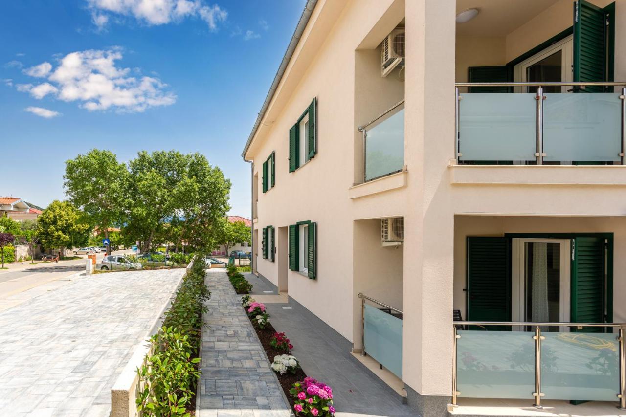 Divine Apartments 巴斯卡 外观 照片