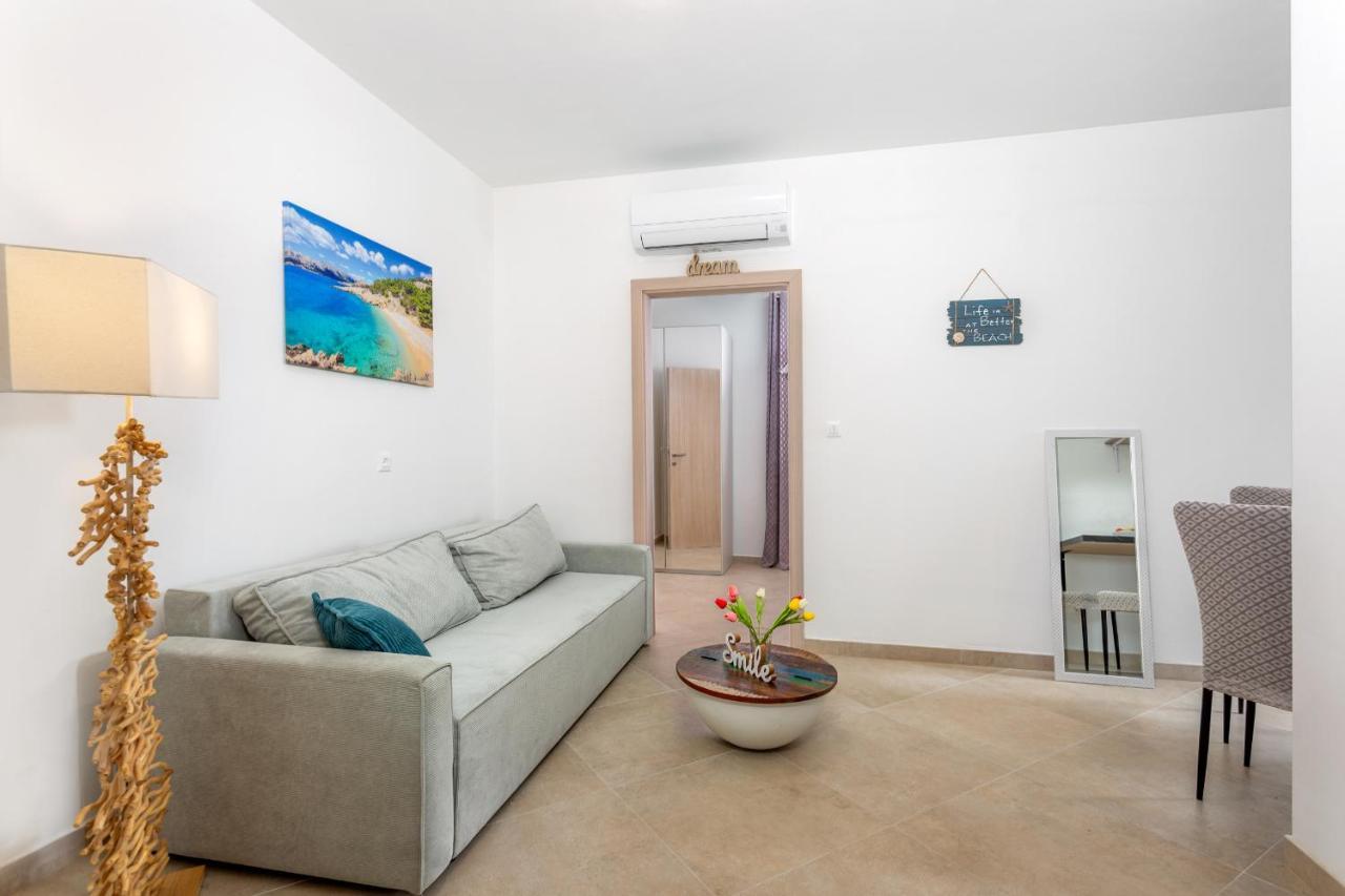 Divine Apartments 巴斯卡 外观 照片